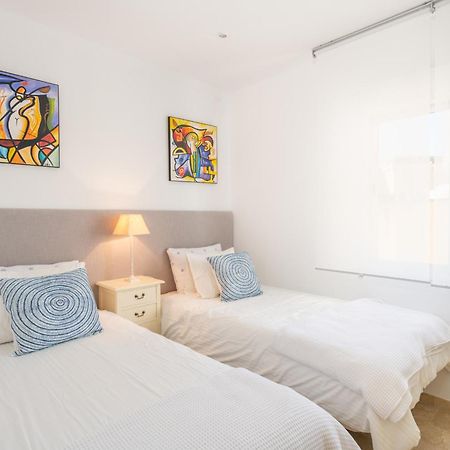 شقة Atico 2 Terrazas Junto Al Mar By Rent Me إِستيبونا المظهر الخارجي الصورة