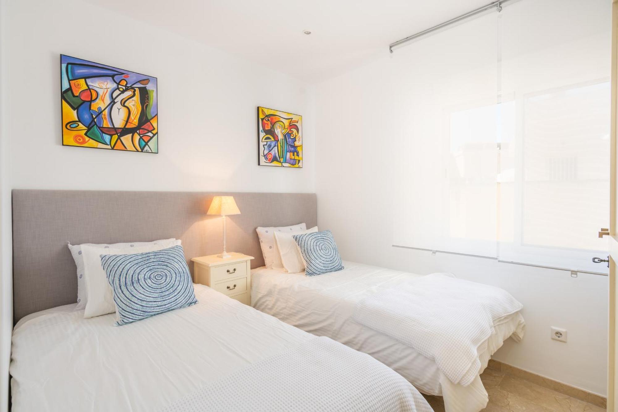 شقة Atico 2 Terrazas Junto Al Mar By Rent Me إِستيبونا المظهر الخارجي الصورة